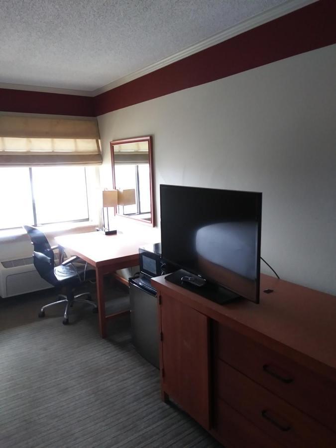 Travelodge By Wyndham Columbus State University Екстер'єр фото