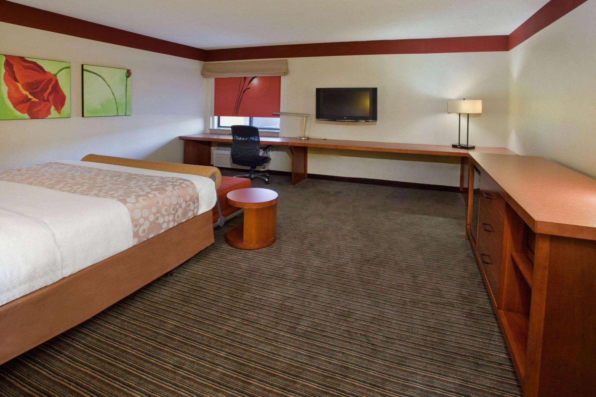 Travelodge By Wyndham Columbus State University Екстер'єр фото