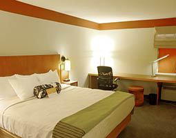 Travelodge By Wyndham Columbus State University Екстер'єр фото